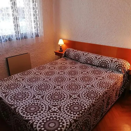 Au Pied Des Pistes, 4 Couchages, - Fr-1-241-202 * رون - ألب